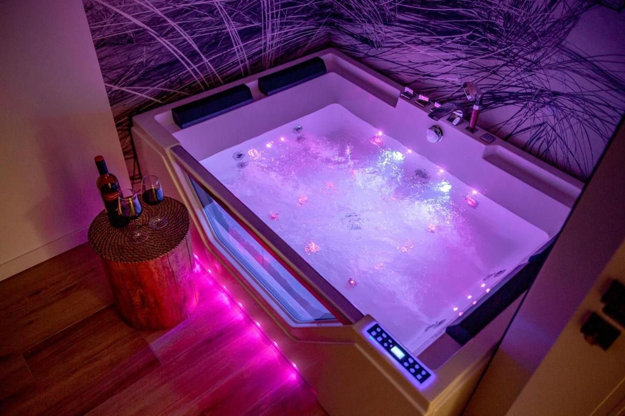 Apartament Z Jacuzzi & Sauna Chillout Kołobrzeg Kültér fotó