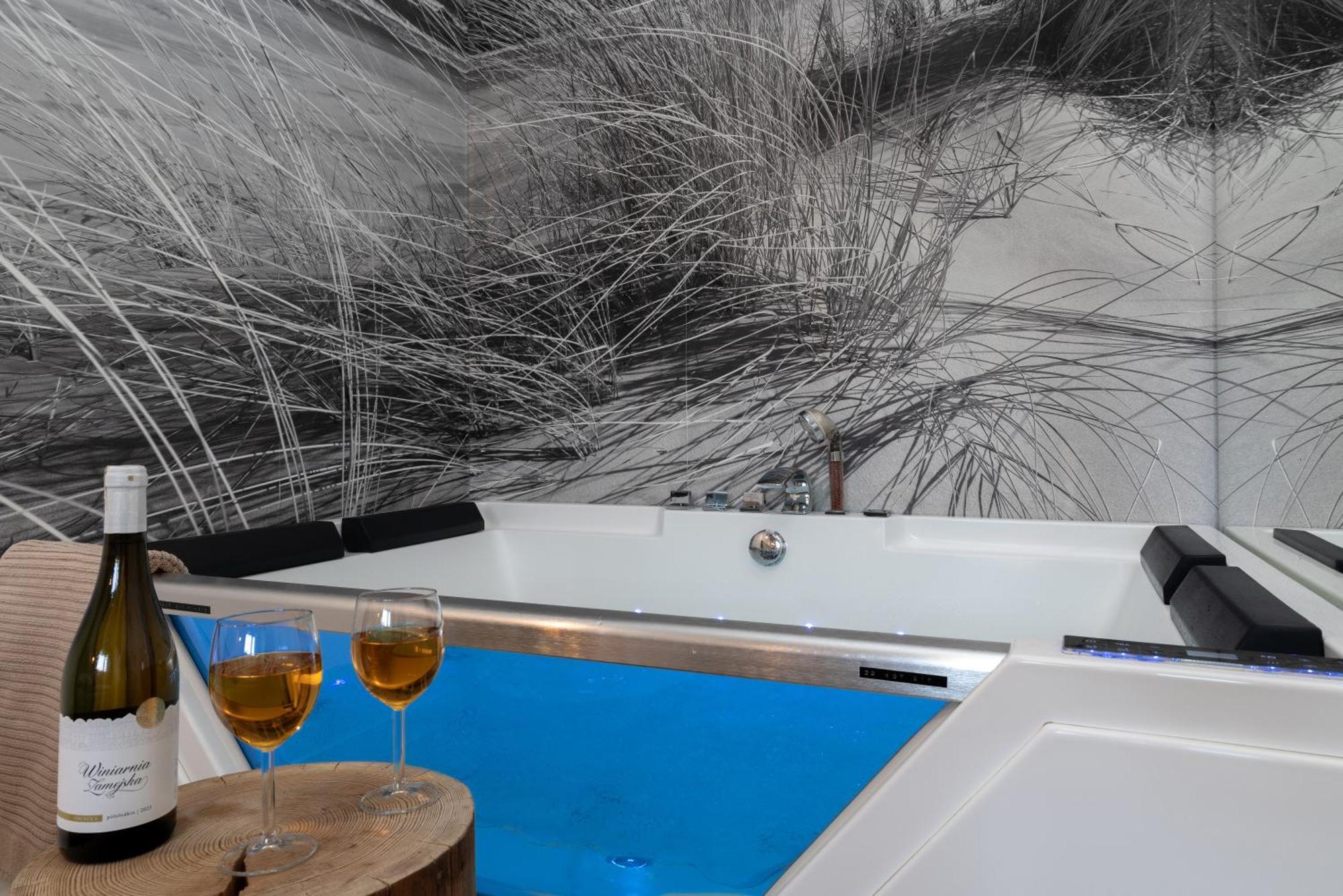 Apartament Z Jacuzzi & Sauna Chillout Kołobrzeg Kültér fotó