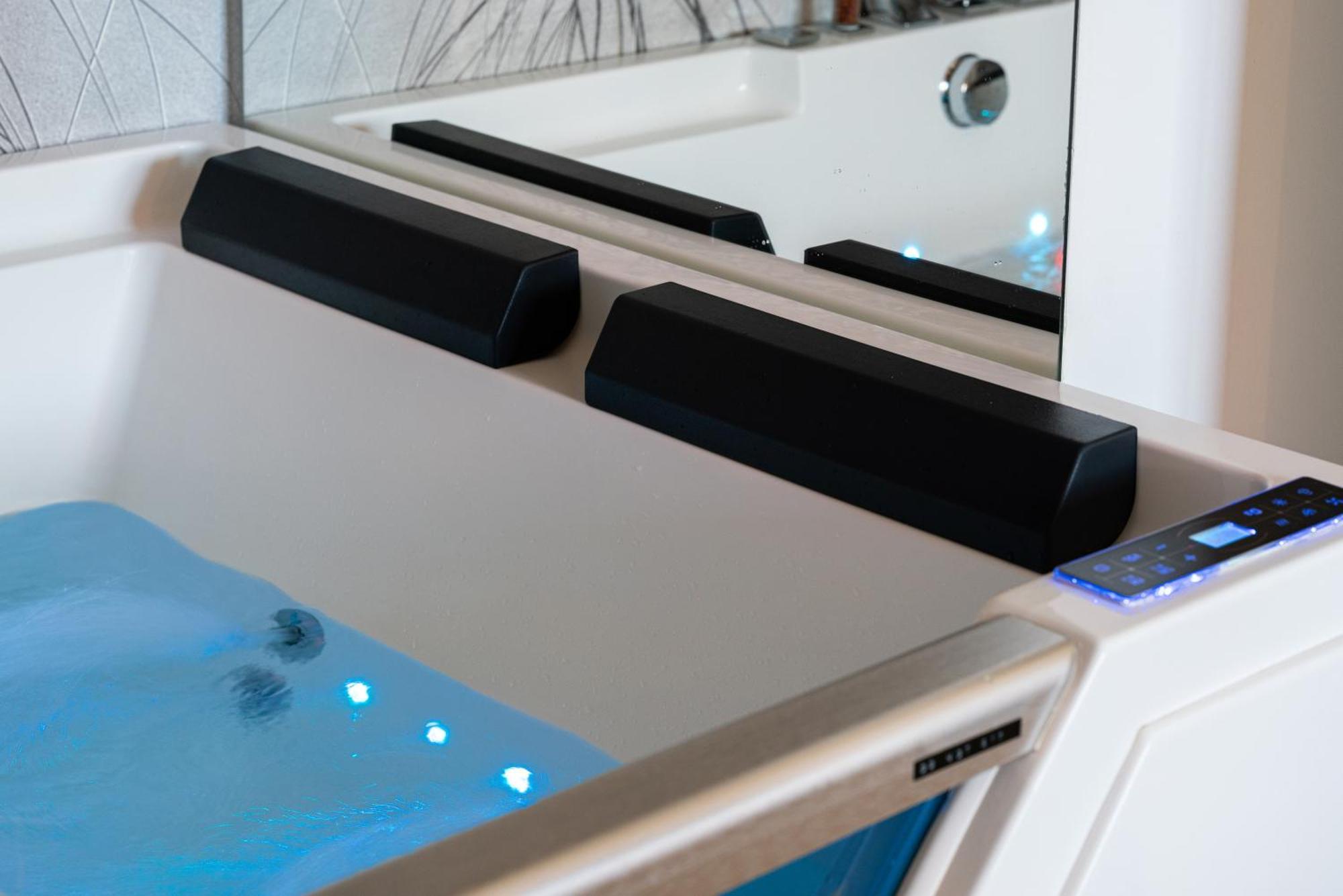 Apartament Z Jacuzzi & Sauna Chillout Kołobrzeg Kültér fotó